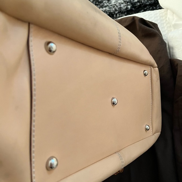 Tods brand all leather beige purse - Picture 12 of 15